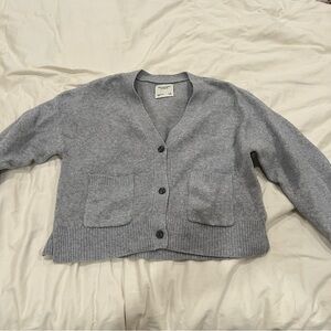Abercrombie Light Gray V-Neck Button Cardigan